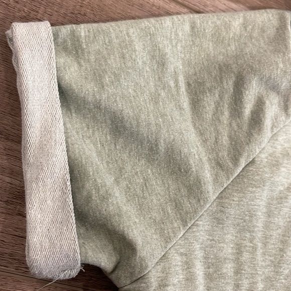 Roots kids soft short sleeved hoodie in green size youth XL 11-13 years - Picture 7 of 7